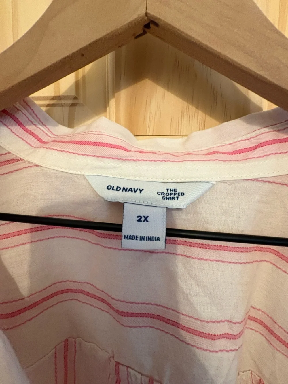 Old Navy Pink and White Striped Button-Down Shirt NWT - Picture 4 of 5